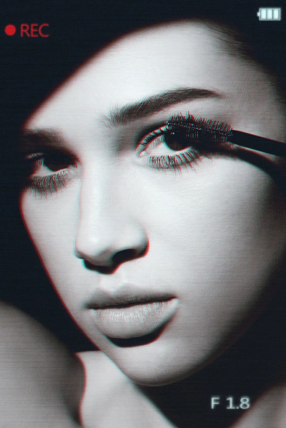 NARS Climax Extreme Maskara ile Kirpikler Havaya