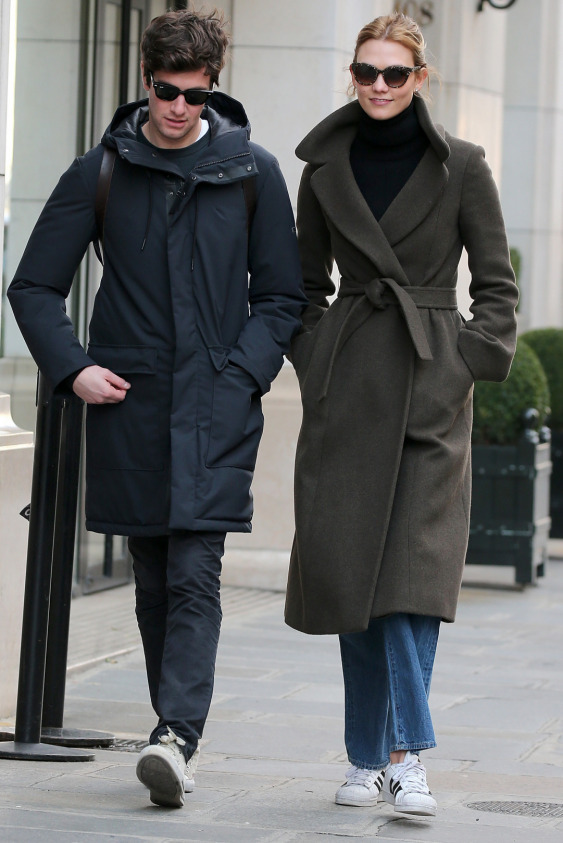 Karlie Kloss İlk Çocuğunu Bekliyor Karlie Kloss İlk Çocuğunu Bekliyor