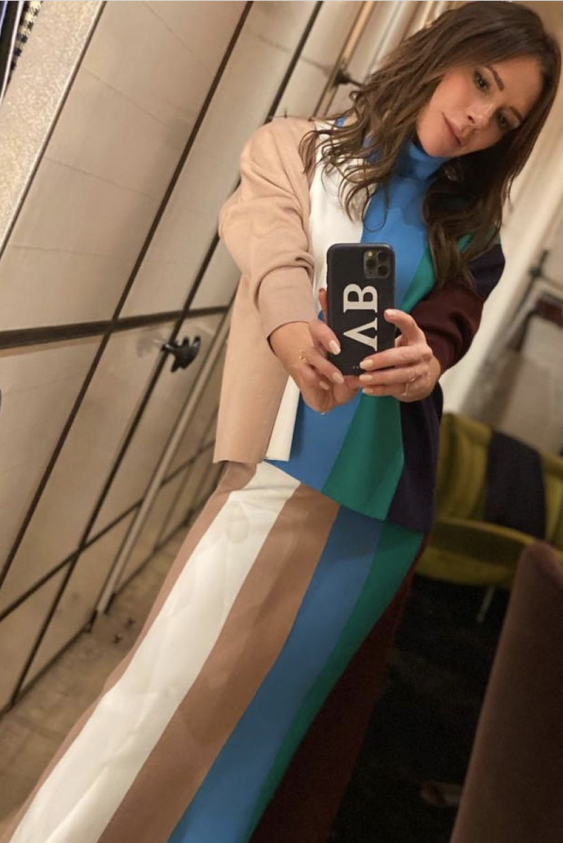 VB Yorumuyla Ev Giyimi