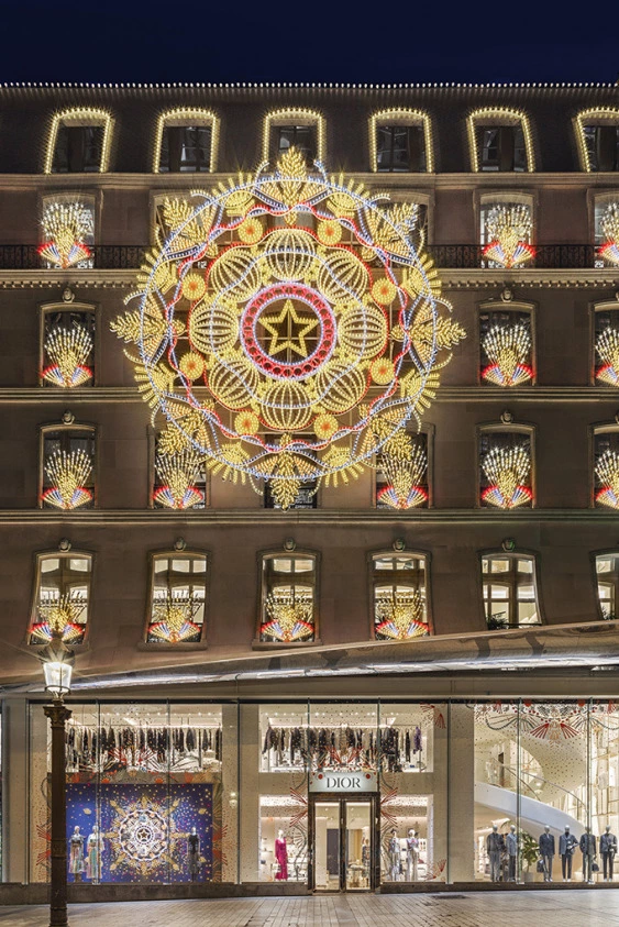 -DIOR_CHRISTMAS WINDOWS ©KRISTEN PELOU