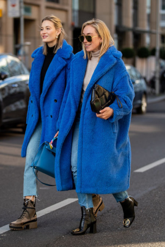 Karanlık Günlerde Aydınlık Parçalar