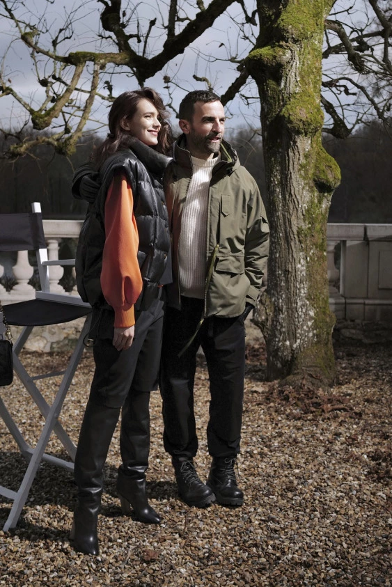 Modada Yeni İlham Perimiz Stacy Martin