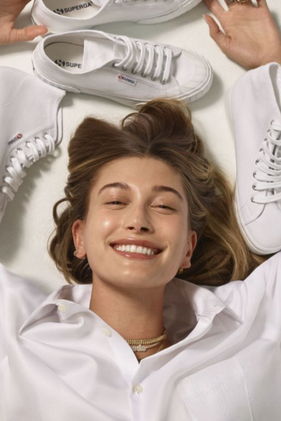 Hailey Bieber