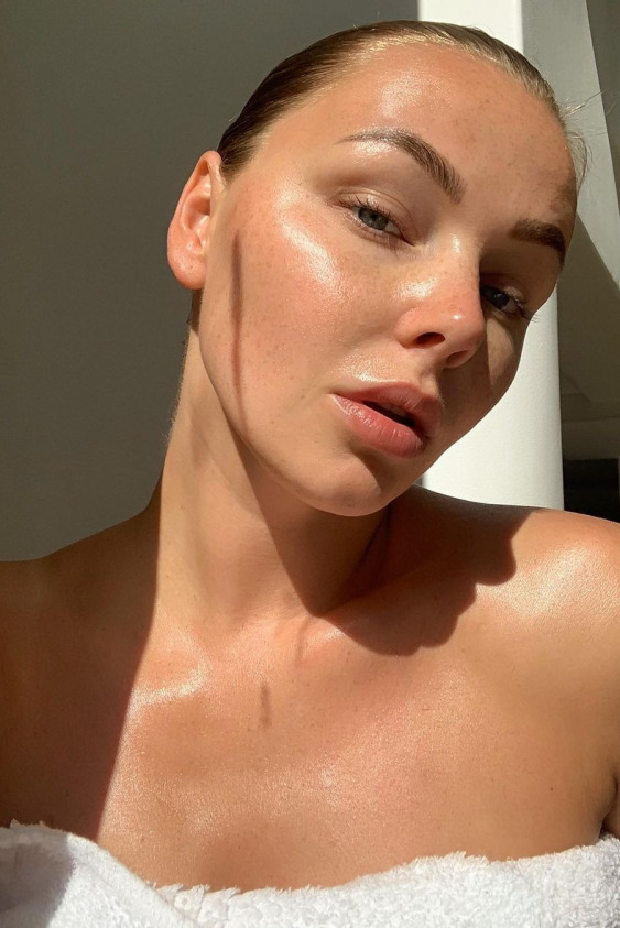 Güzellikte Yeni Akım: Skinimalism Güzellikte Yeni Akım: Skinimalism