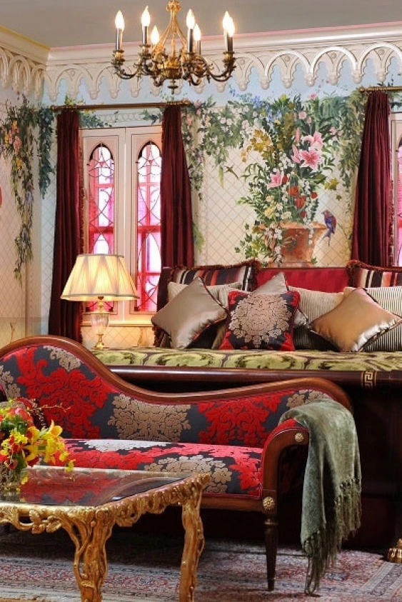The Assassination of Gianni Versace: American Crime Story interior
