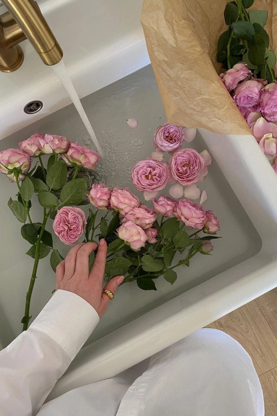 Floral Bakım: Gül Suyunun Cilde Olan 8 Faydası