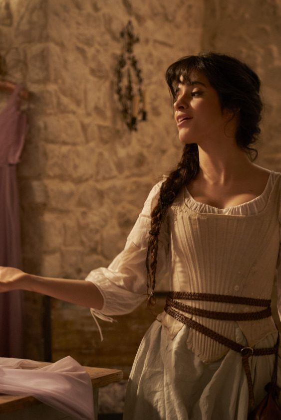 Güçlü ve Ne İstediğini Bilen Bir Külkedisi İle Tanışmaya Hazır Mısınız?