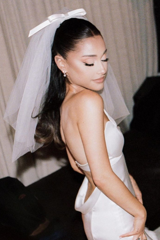 Ariana Grande'nin Gelin Makyajı için 10 Kilit İpucu