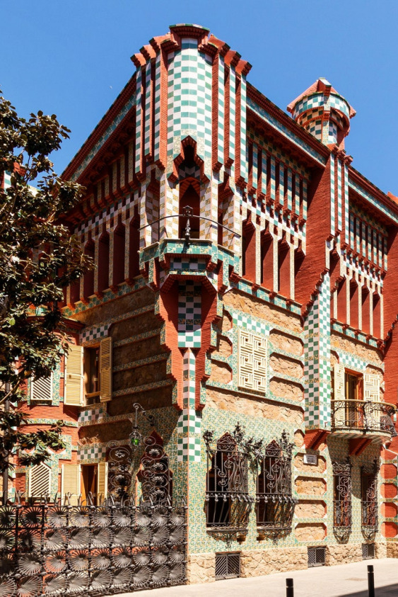Gaudi'nin Eserlerinden Casa Vicens Airbnb'de Airbnb, Casa Vicens, Antoni Gaudi