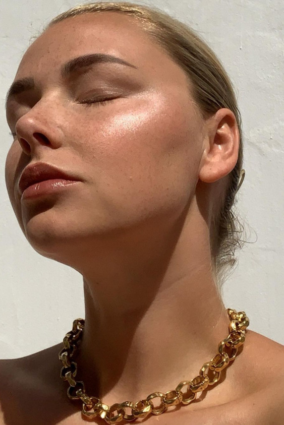 Daha Temiz: Maskne'ye Karşı En Etkili 10 Ürün vivian hoorn