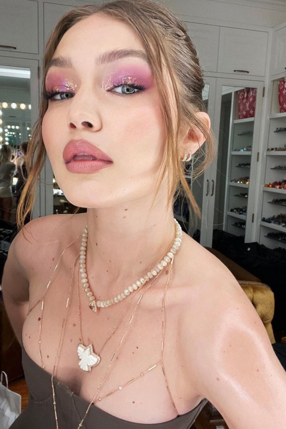 New York Moda Haftası'nın Dikkat Çeken Saç ve Makyajları