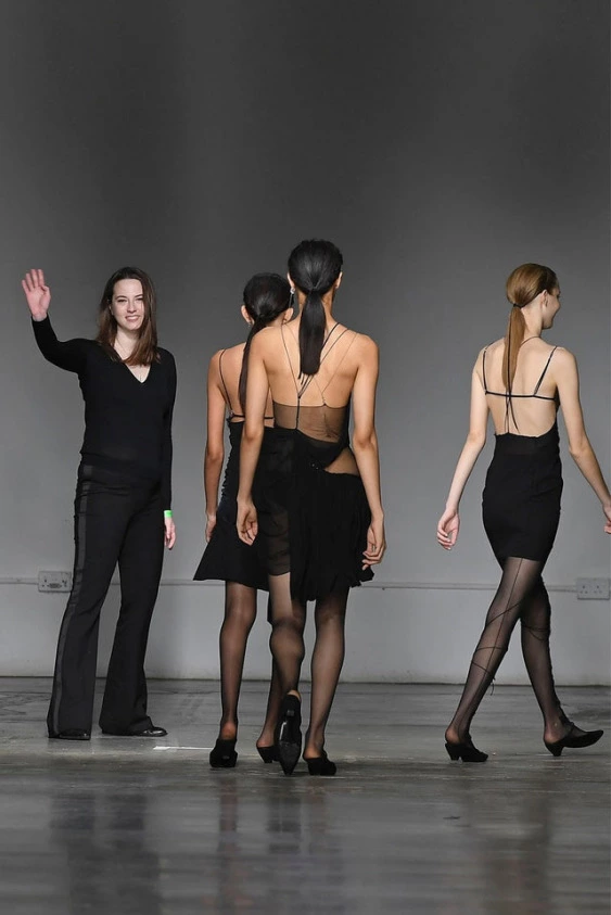 5 Maddede LVMH Prize 2021 Kazananı Nensi Dojaka Nensi Dojaka