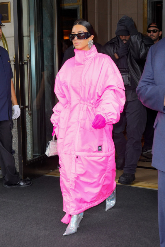 Kim Kardashian’ın Yeni Obsesyonu: Pembe Kim Kardashian