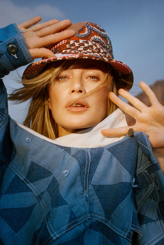 Cool Dönüşüm: Carolyn Murphy x Mother Carolyn Murphy
