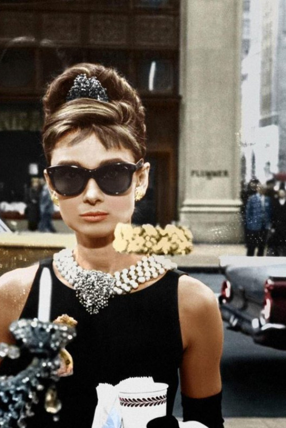 Holly Golightly’nin Evi Kapılarını Açıyor Breakfast at Tiffany's