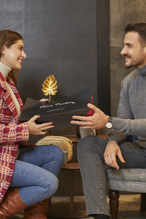 Bana Arkadaşını Söyle