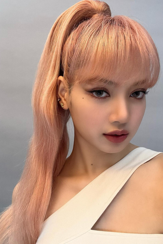 Perçemsiz Bir Lalisa Manoban