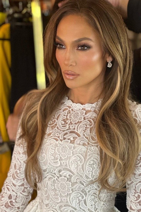 Işıltılı ve Bakımlı: 10 Joker Dudak Parlatıcısı