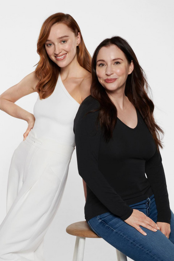 Phoebe Dynevor, Sunday Riley