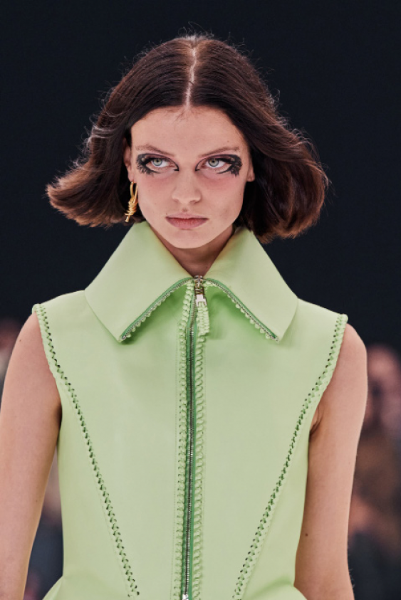 Ve Tanrı Kadını Yarattı