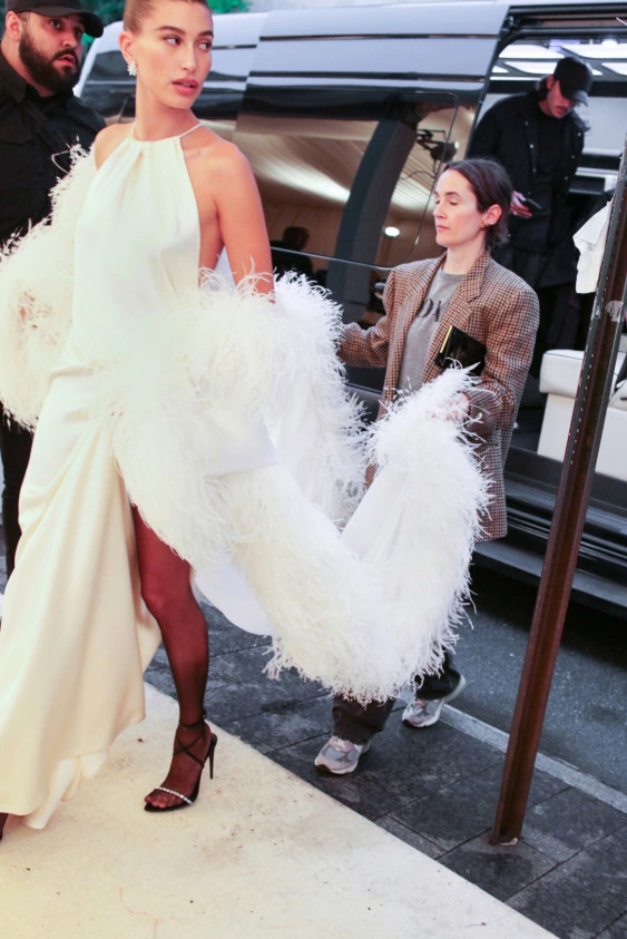 Hailey Bieber’ın Met Gala İhtişamı