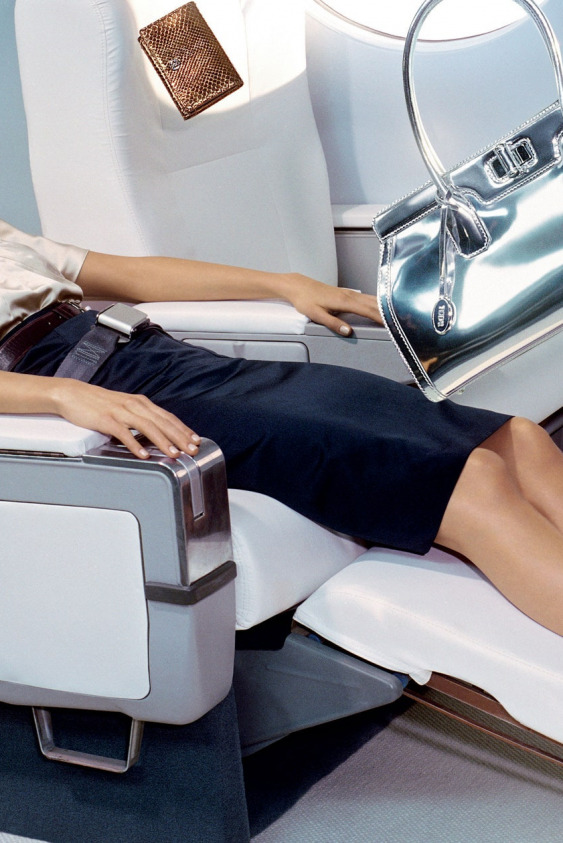 Seyahatlerinizde Yanınızda Olması Gereken 5 Teknolojik Ürün