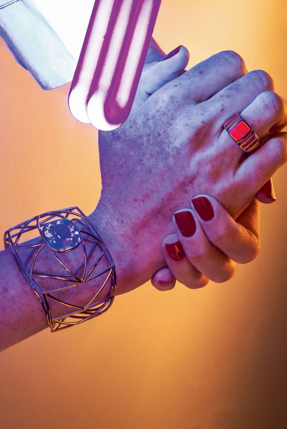 Avucumda Yıldızlar