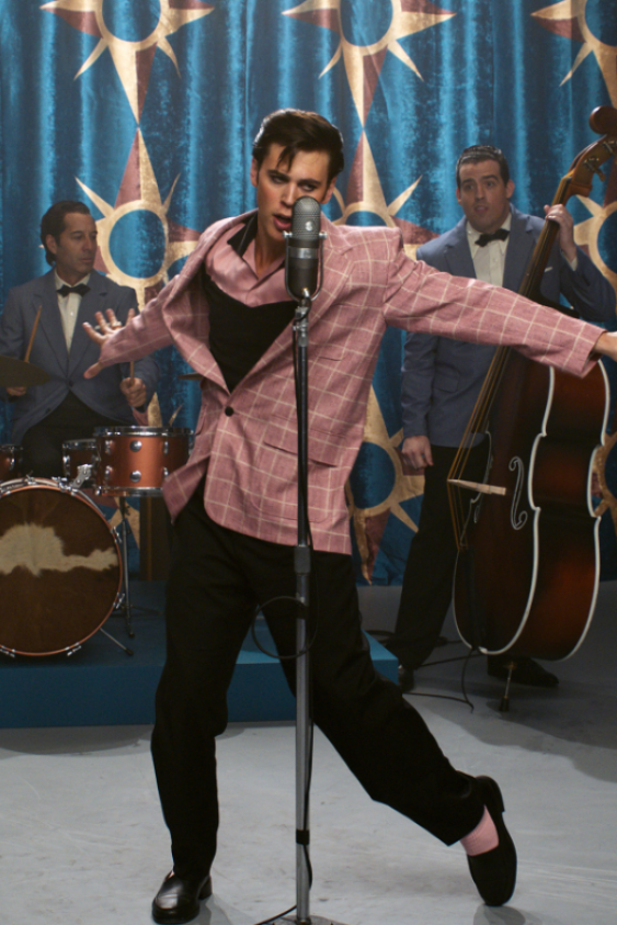 Elvis’in İhtişam Dozu Yüksek Kostümleri Elvis