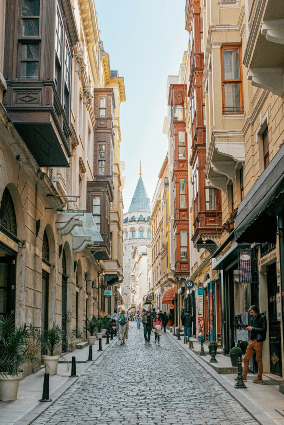 Serdar-ı Ekrem'de İki Tasarımcı