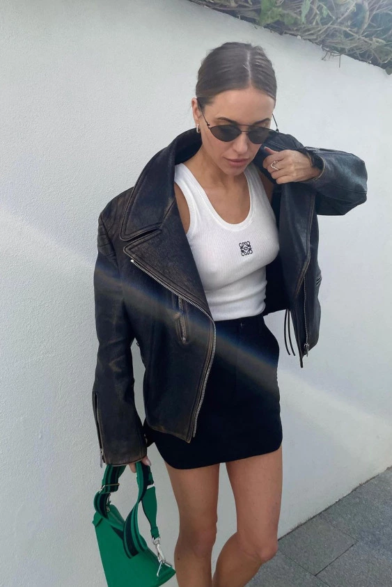 Beyaz crop-top