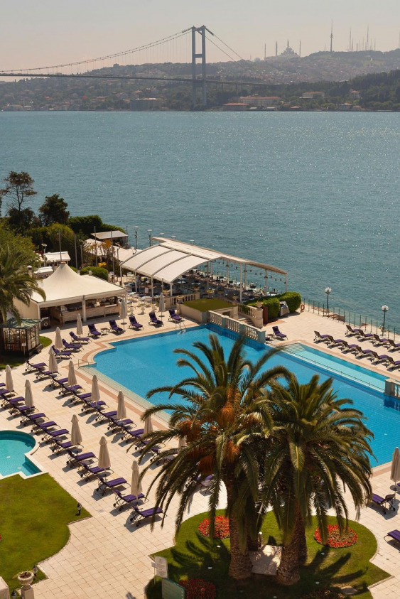 Şehirde Günlük Kaçamak: İstanbul’un En İyi 5 Havuzu