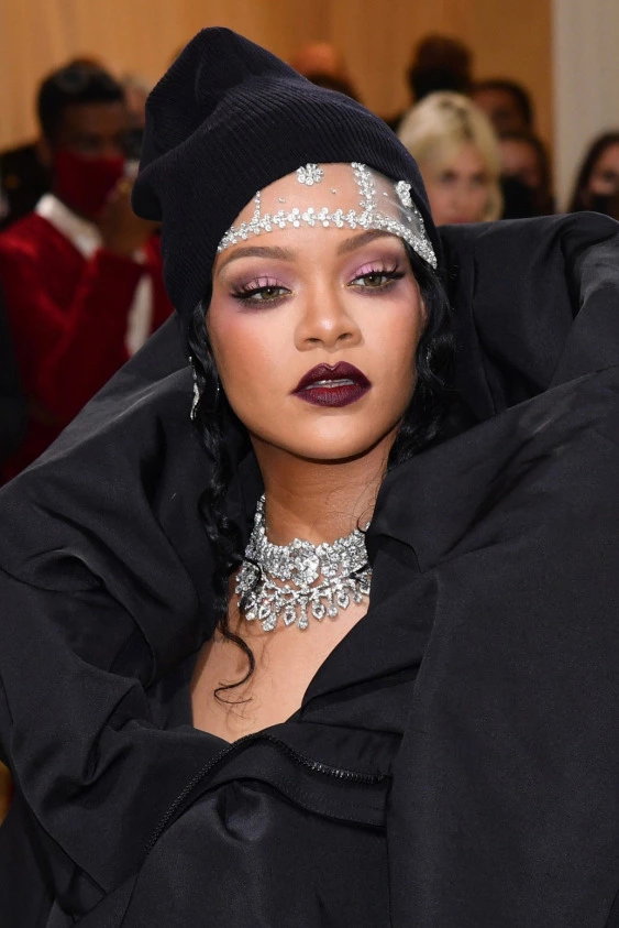 2023 Super Bowl Halftime Show'da Rihanna Sahne Alacak