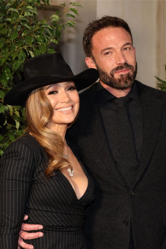 Ralph Lauren’in 2023 İlkbahar/Yaz Defilesinden Victoria Beckham’ın Göz Alıcı Botlarına Haftanın Moda Haberleri