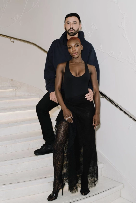 Riccardo Tisci Markasını Yeniden Lanse Ediyor