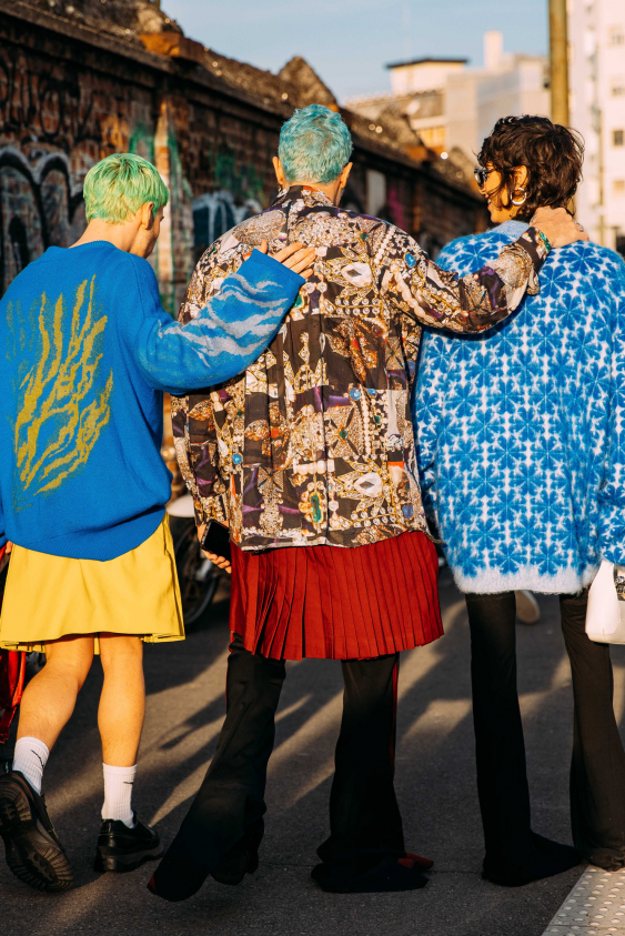 Sokak Stili: 2023-24 Sonbahar/Kış Milano Erkek Giyim Haftası