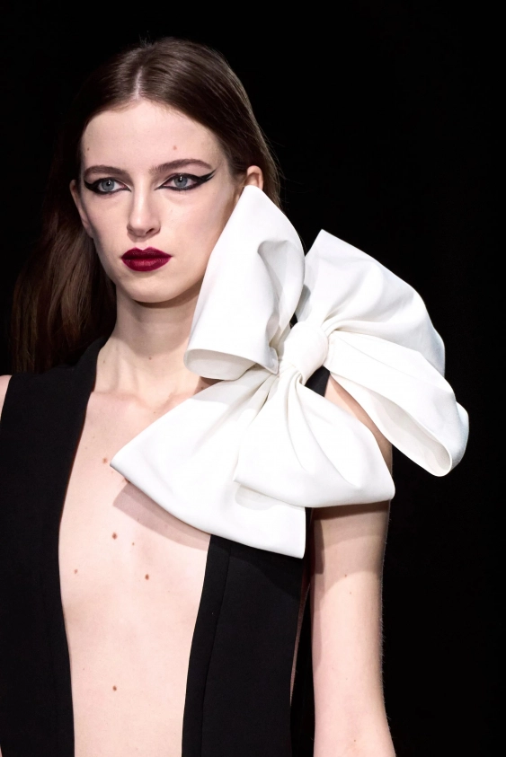 Haute Couture Haftası'nın Dikkat Çeken Güzellik Anları