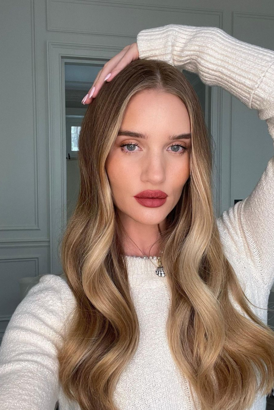 Natasha Poly'den Rosie Huntington-Whiteley'e Haftanın Güzellik Instagram'ları