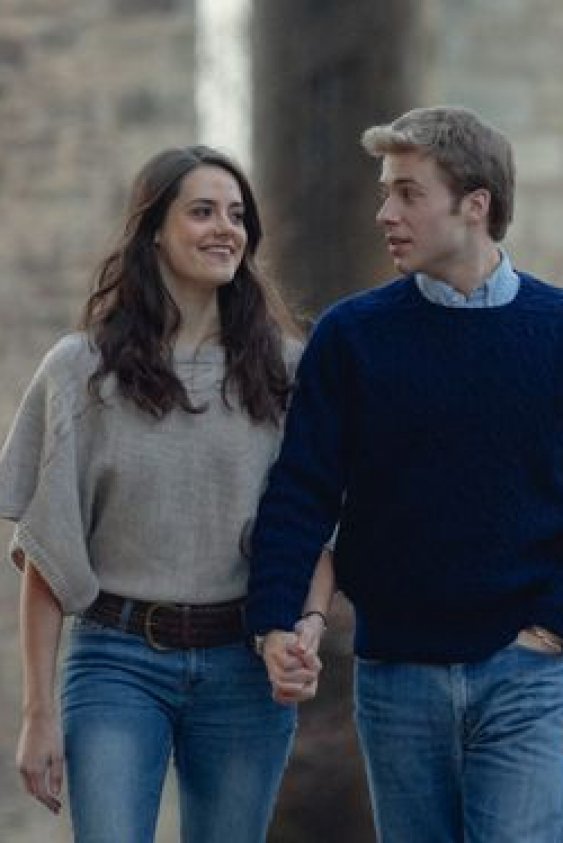 The Crown Kate Middleton ve Prens William'ın İlk Resmi Fotoğraflarını Paylaştı