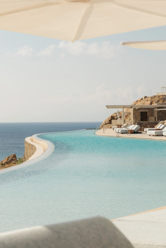 Vogue’un Güncel Mikonos Keşif Rehberi