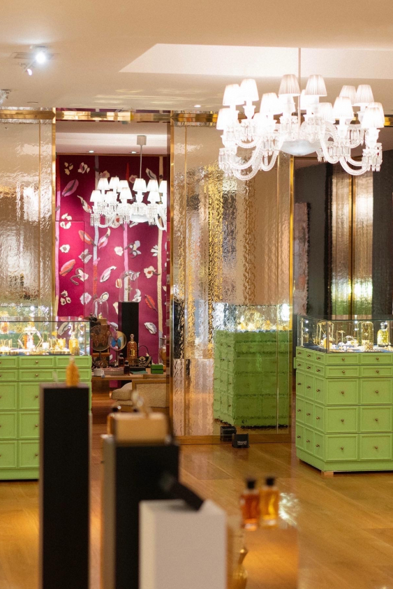 Begüm Khan’ın Hayal Dünyası Guerlain’ın Faunası İle Birleşiyor