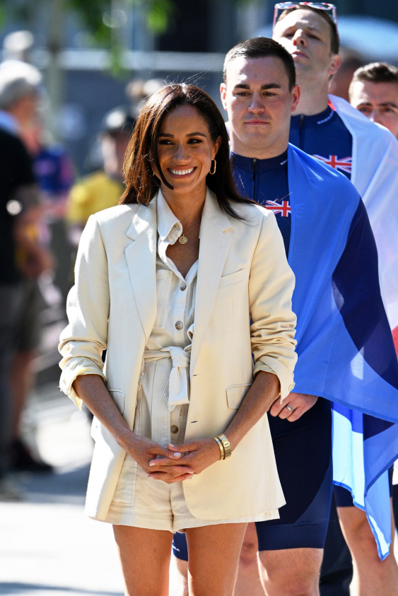 Meghan Markle'ın Kıyafet Seçiminde Sembolik Minimalizm