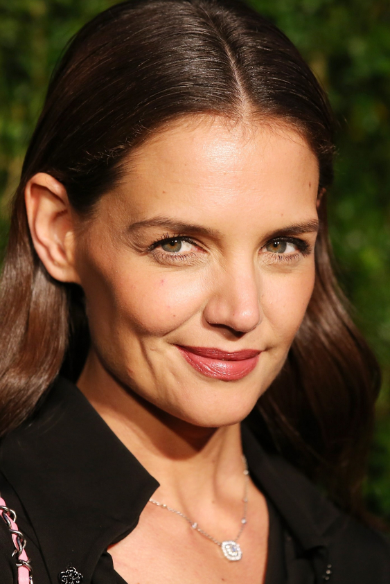Katie Holmes'un Yeni Kakülleri Katie Holmes'un Yeni Kakülleri