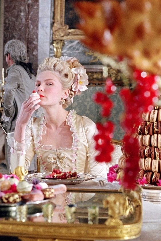 Sıcak ve Lezzetli: Sezonun Favori 8 Vanilya Parfümü