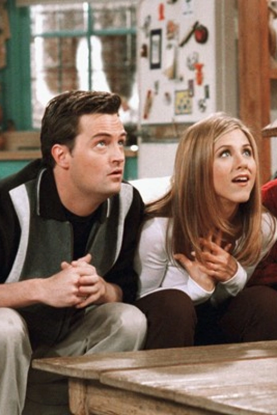 "Friends" Dizisindeki Chandler Bing Karakterinin En Unutulmaz 10 Sahnesi