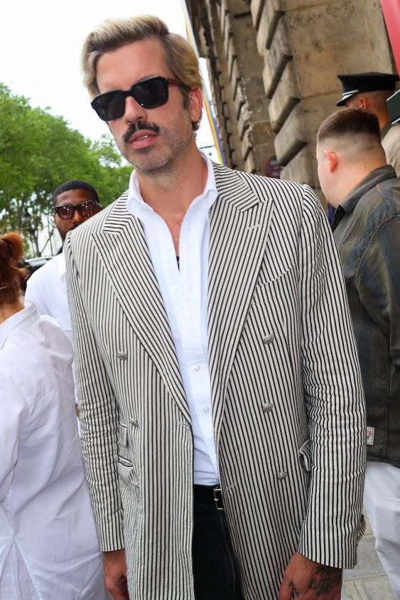 2024 Yılbaşı Alışveriş Rehberi: Erkekleri Mutlu Etme Sanatı