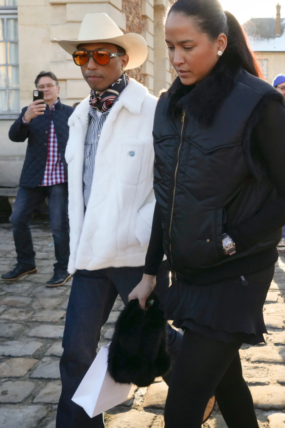 Sokak Stili: 2024-25 Sonbahar/Kış Paris Erkek Giyim Haftası