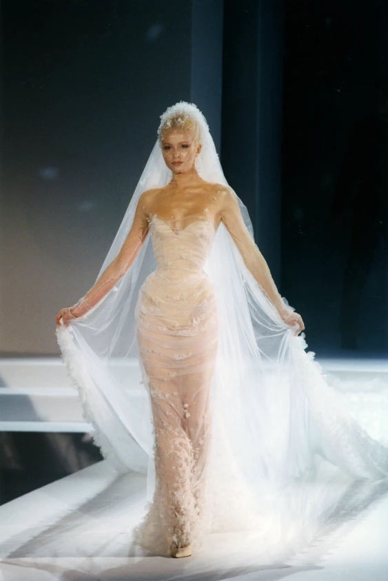 Tüm Zamanların En İyi Couture Gelinlikleri