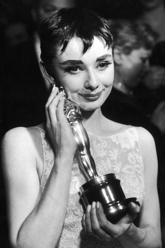 Oscar Ödüllerinin Unutulmaz Güzellik Görünümleri