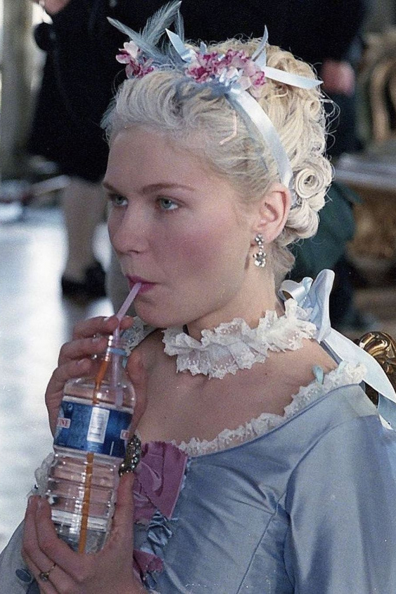 Girlhood Akımı ile Modada Masumiyet Çağı