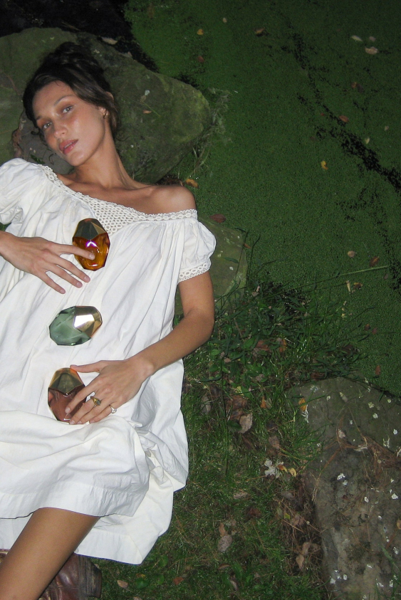 Bella Hadid Mutluluğa Giden Yolu Buluyor